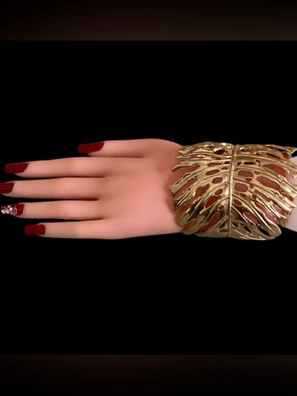 Zara women’s goldtone metal leaf hinged cuff bracelet